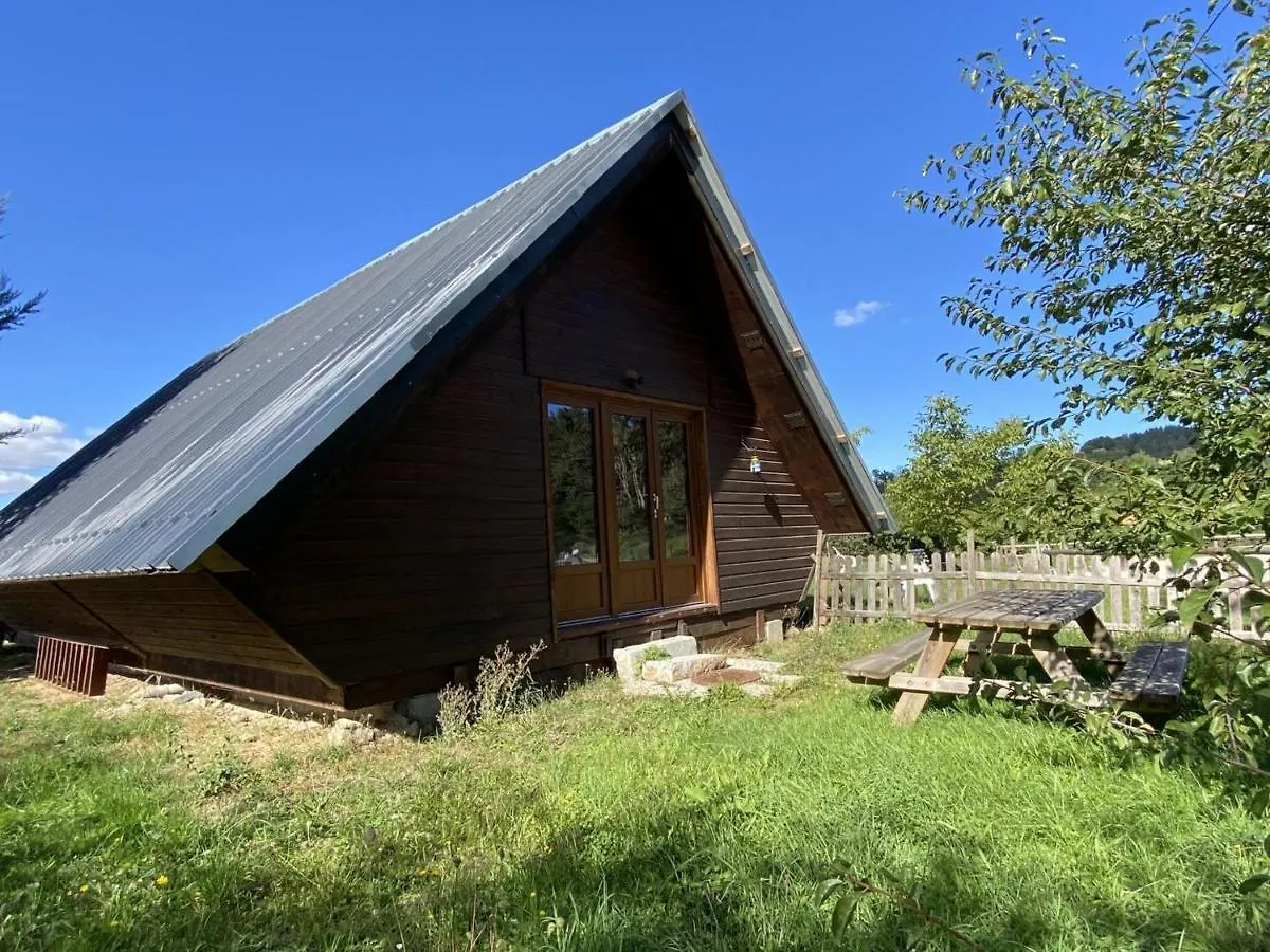 Holiday home Chalet Familial Pres De Vichy, Terrasse, Animaux Acceptes - Fr-1-489-274 Le Vernet