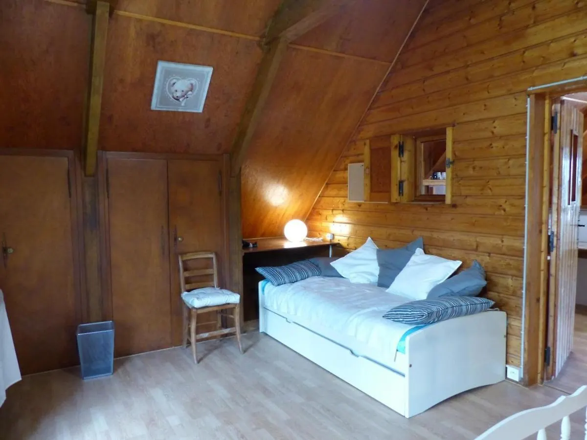 Holiday home Chalet Familial Pres De Vichy, Terrasse, Animaux Acceptes - Fr-1-489-274 Le Vernet
